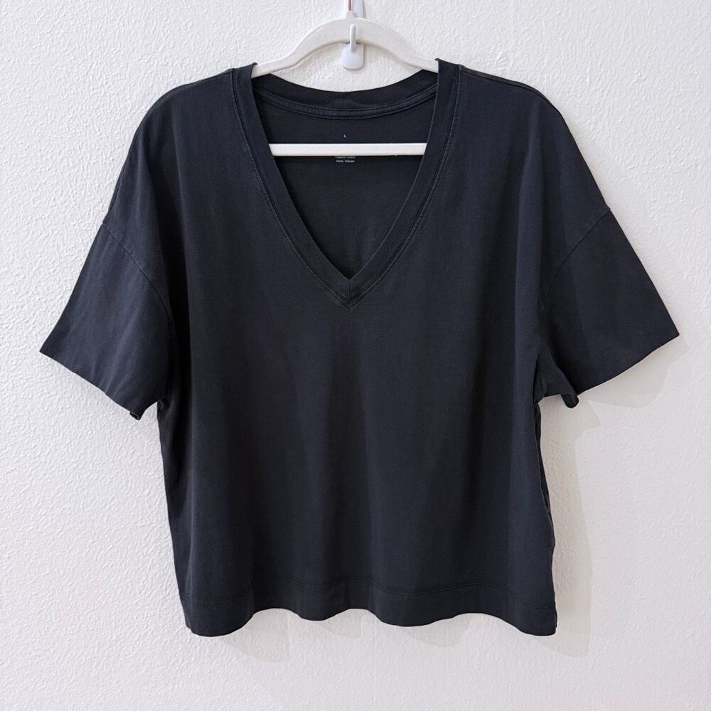 Everlane Women's Size Large Organic Cotton Slouchy V Neck Shirt Top in Black